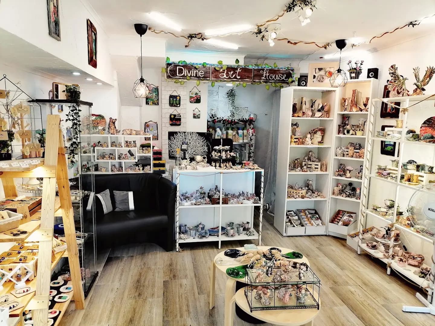 Divine Art House