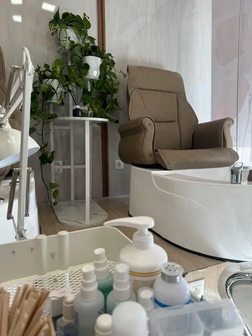 Queen Beauty Room