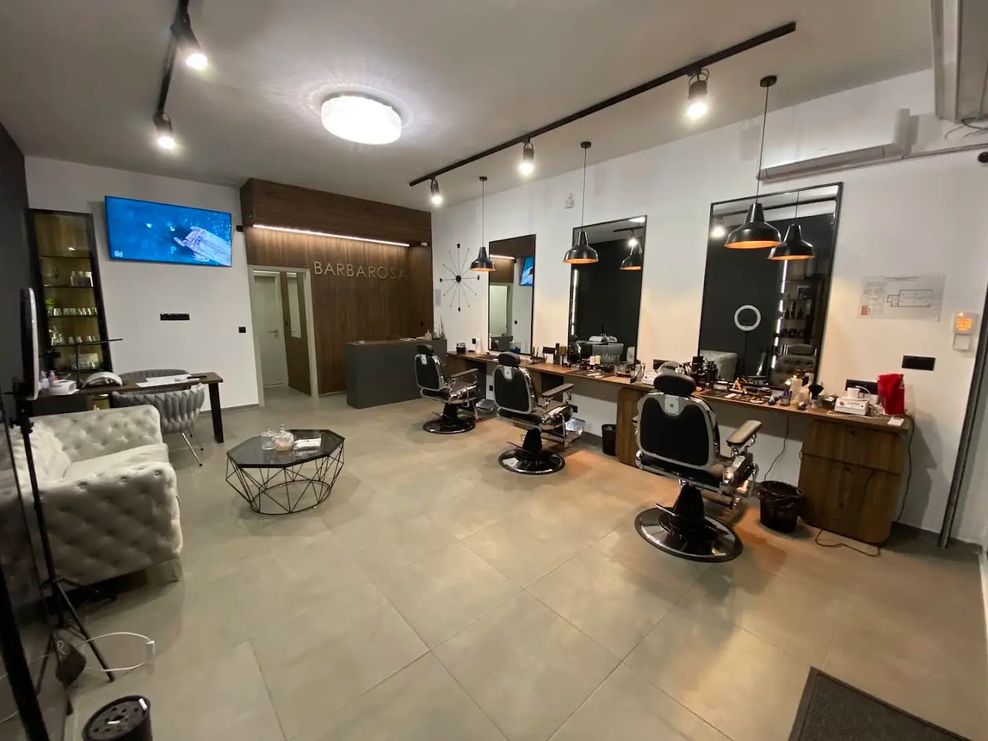 Barbarosa Barbershop and Nail Art Salon Sofia
