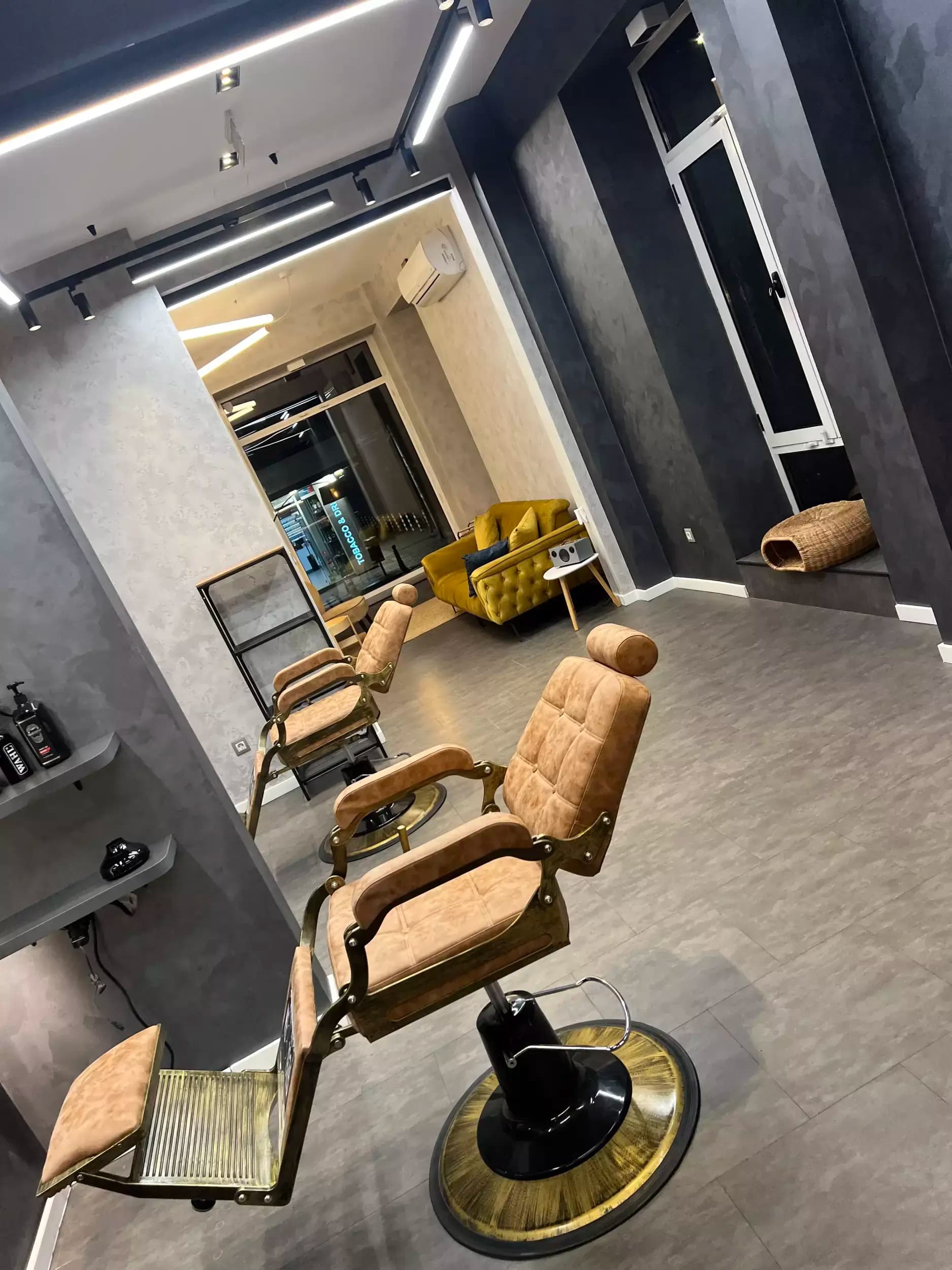 101.Barber