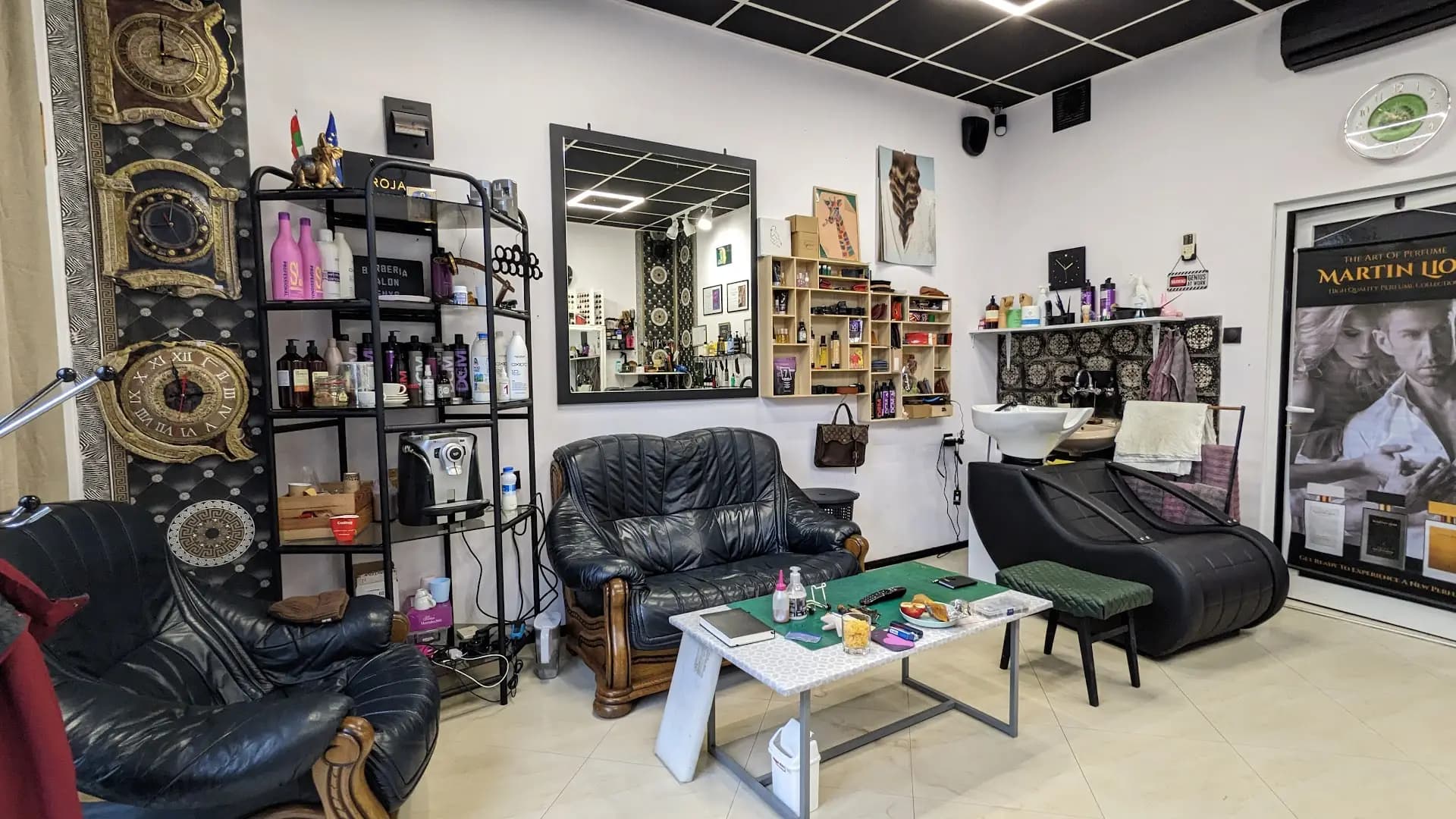 Barbershop "BARBERIA"