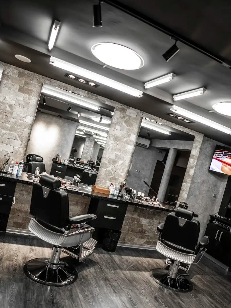 Head Hunters Barbershop Ruski Pametnik