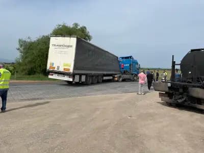 TIR PARKING FOR TRUCK