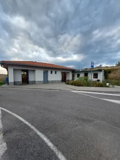 Parking& WC