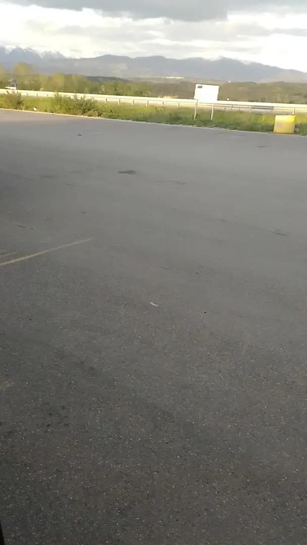 Паркинг Дясно