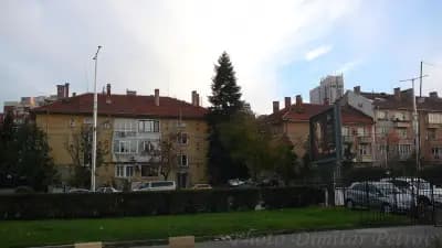 Платен паркинг „Арсеналски“