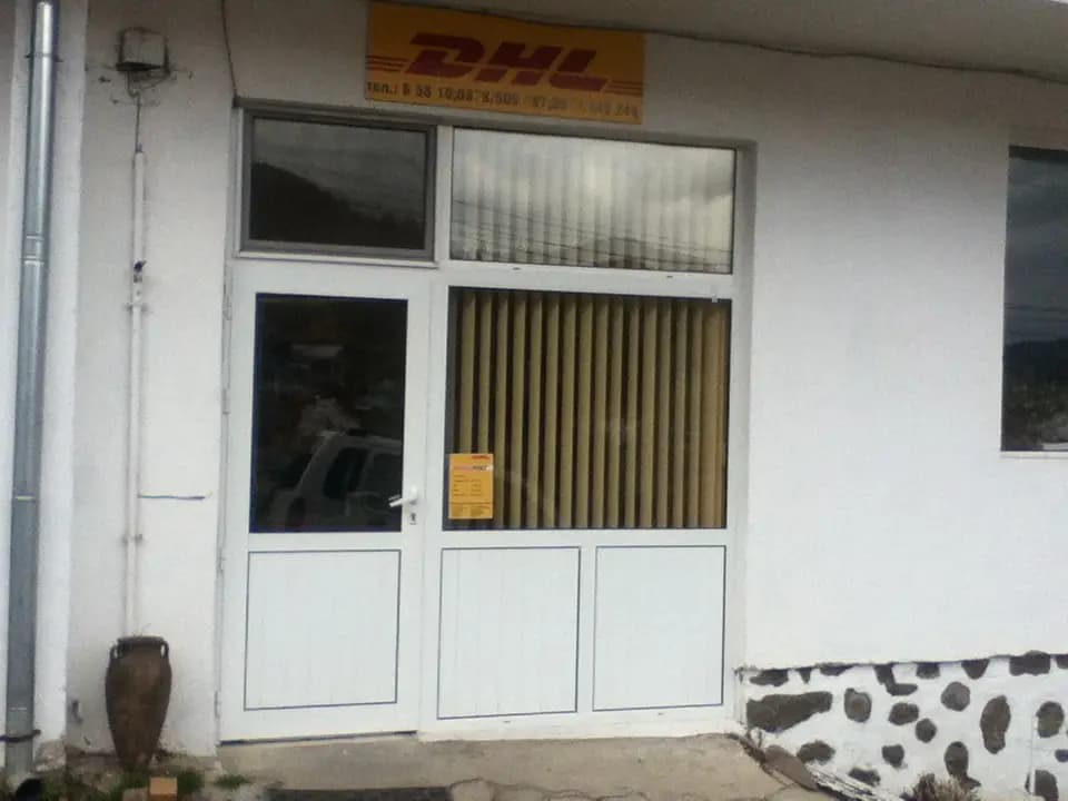 DHL Express Service Point