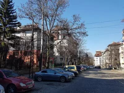 Еконт офис София Римска стена