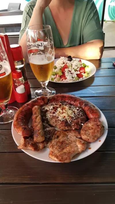 THE TRIVIA BAR & BBQ
