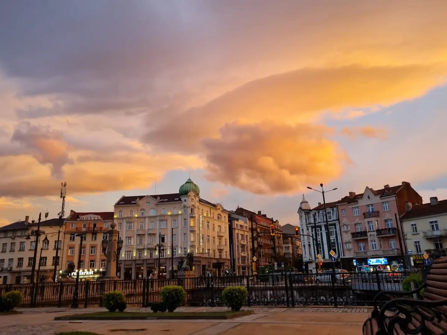 SuperWeb.BG