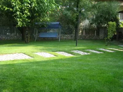 Лукс Гарден ООД