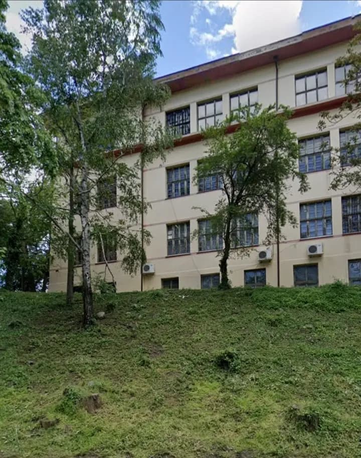Професионална гимназия по облекло и стопанско управление