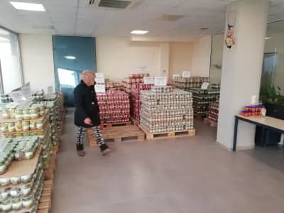 Фирмен магазин "ЗИМНИНА"