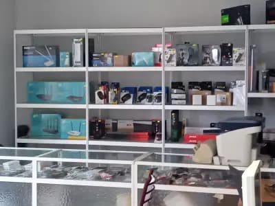 Магазин и сервиз за компютърна техника