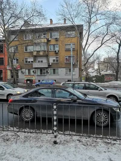 Top center apartment BLVD 55