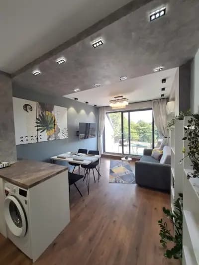 Cloud 9 Apartment by LMG