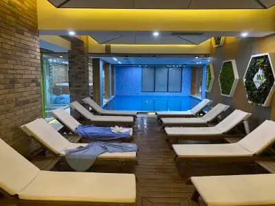 103 Degrees Hotel & Spa