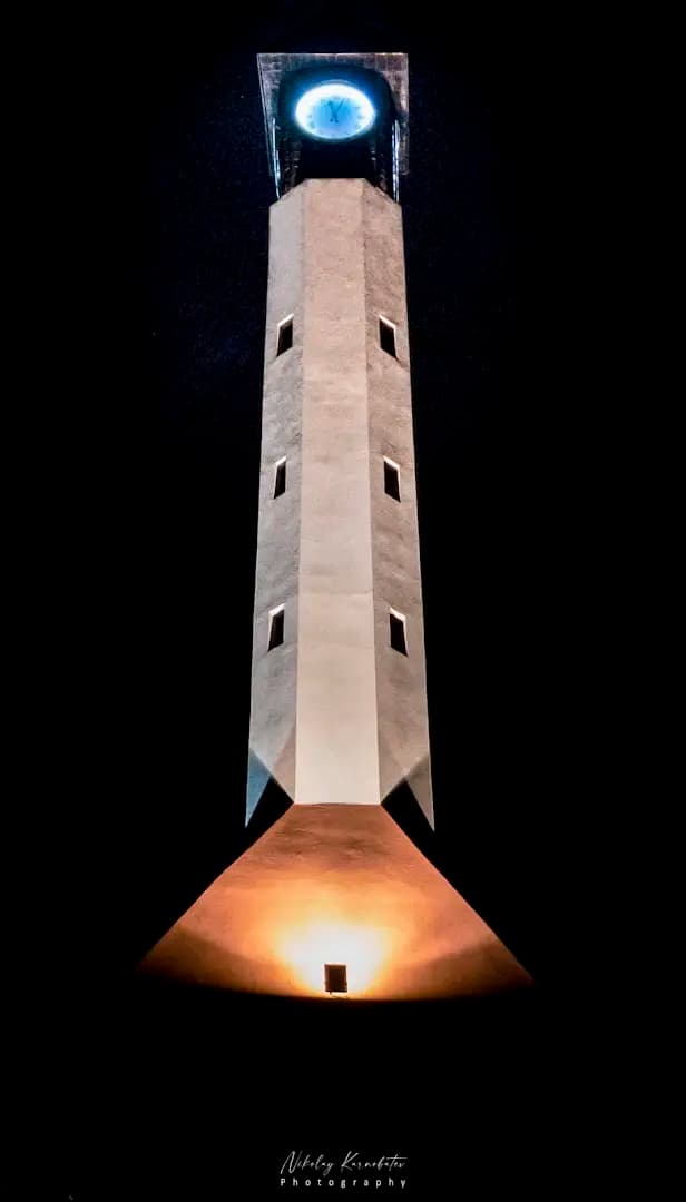 Часовниковата кула