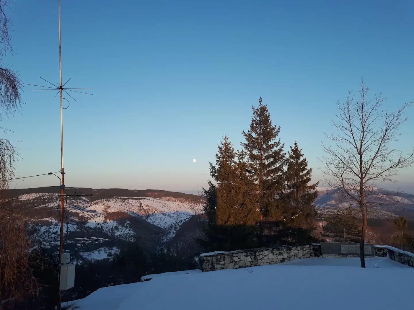 Полетински камък