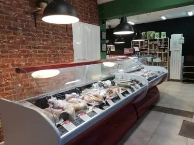 Месарница "От Хубавото", кв. Младост. Магазин за месо и млечни продукти.