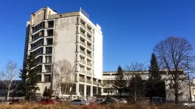 Спортнооздравителен комплекс „Славия“