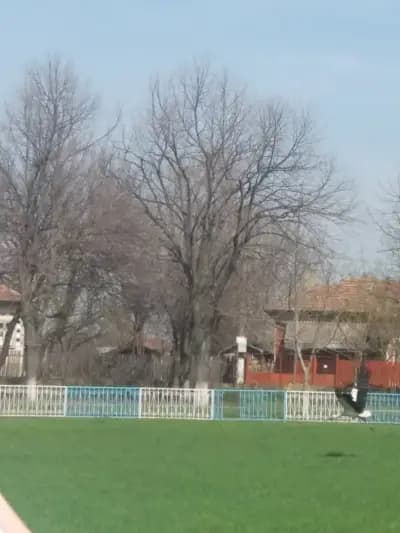 Стадион „Искра“