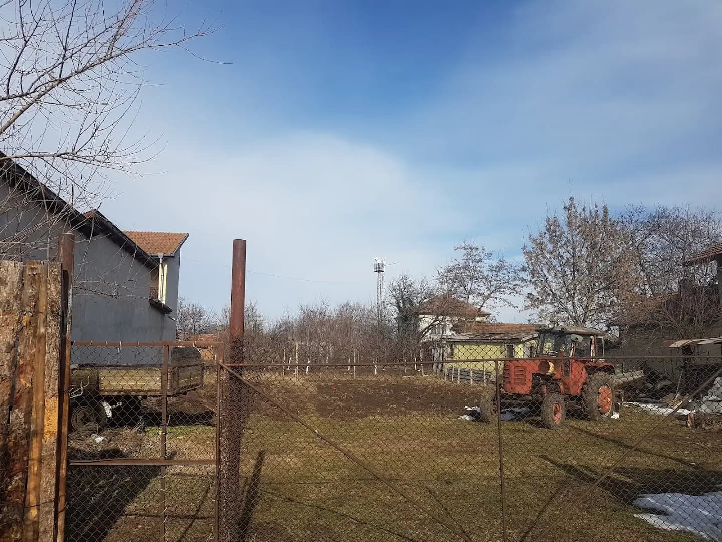 Стадион „Долни Дъбник“