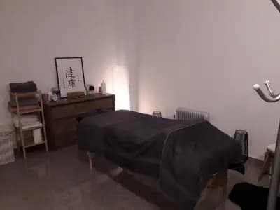Масажи и Кинезитерапия до Парадайс мол - Physio § therapeutic massages - near Paradise mall - YOGALICIOUS STUDIO
