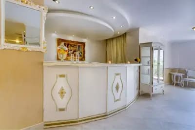V&P Center Complex Esteban |Лечебен Масаж|Рехабилитация|Маникюр|Педикюр|Ароматерапия|Osteopath|Массаж