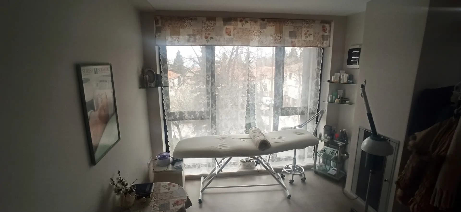 Elizabeth - cosmetics and massage