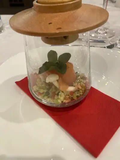 Ресторант "THE TABLE"