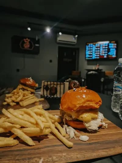 28 GRILL- BURGER BAR