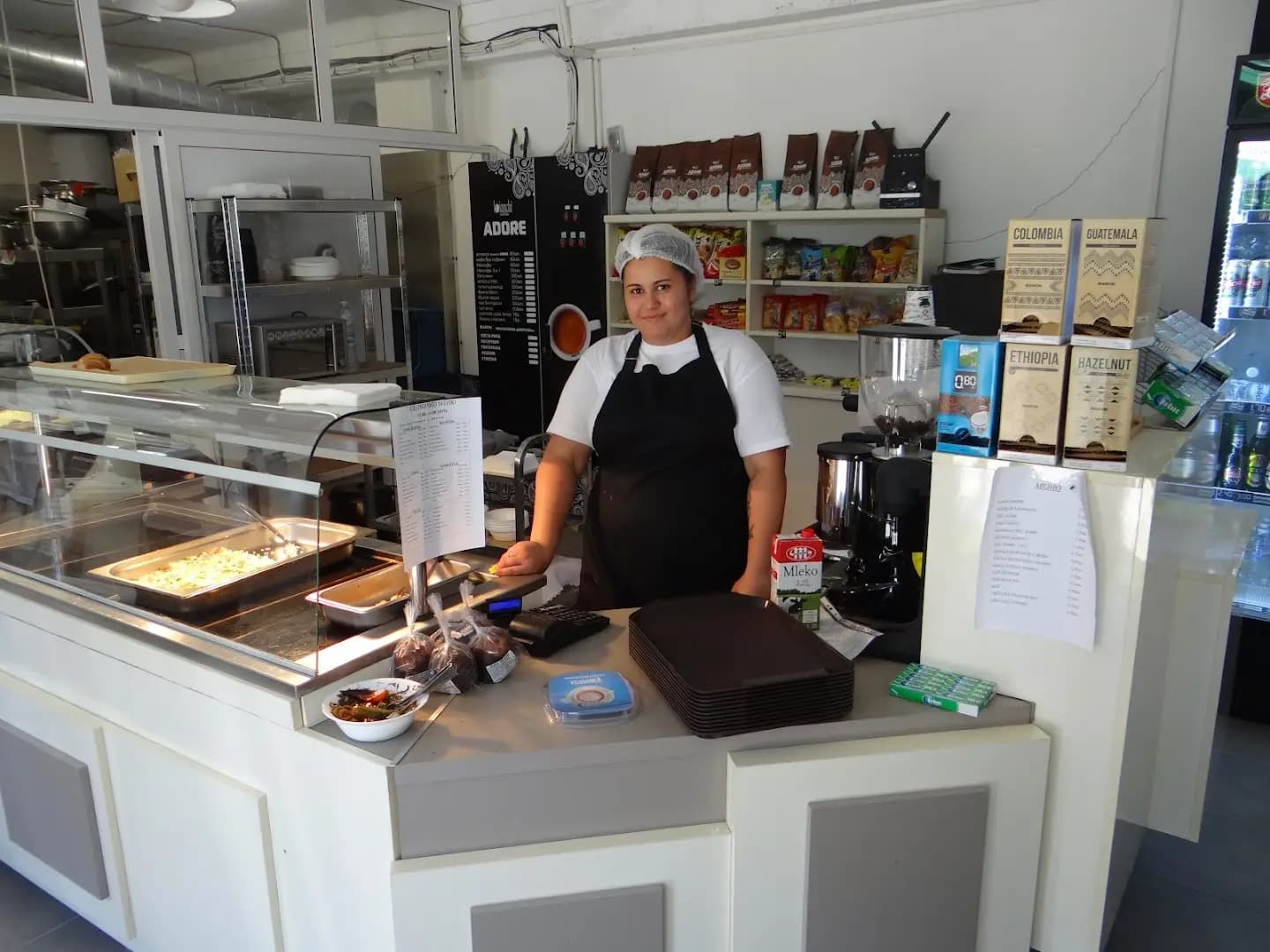 Moni's Bistro