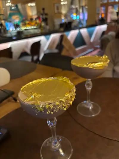 Glamour Chalet Restaurant