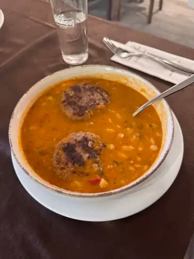 Ресторант "Викки"
