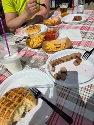 Манастирска среща