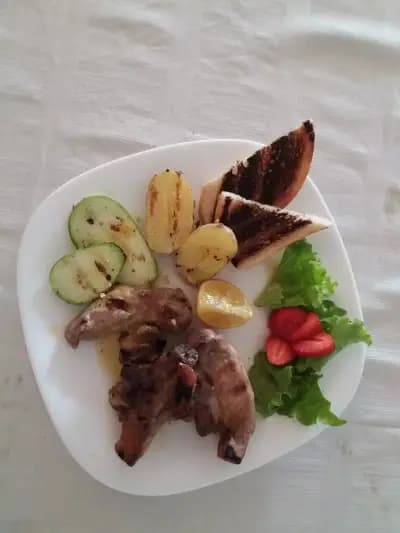 Край реката