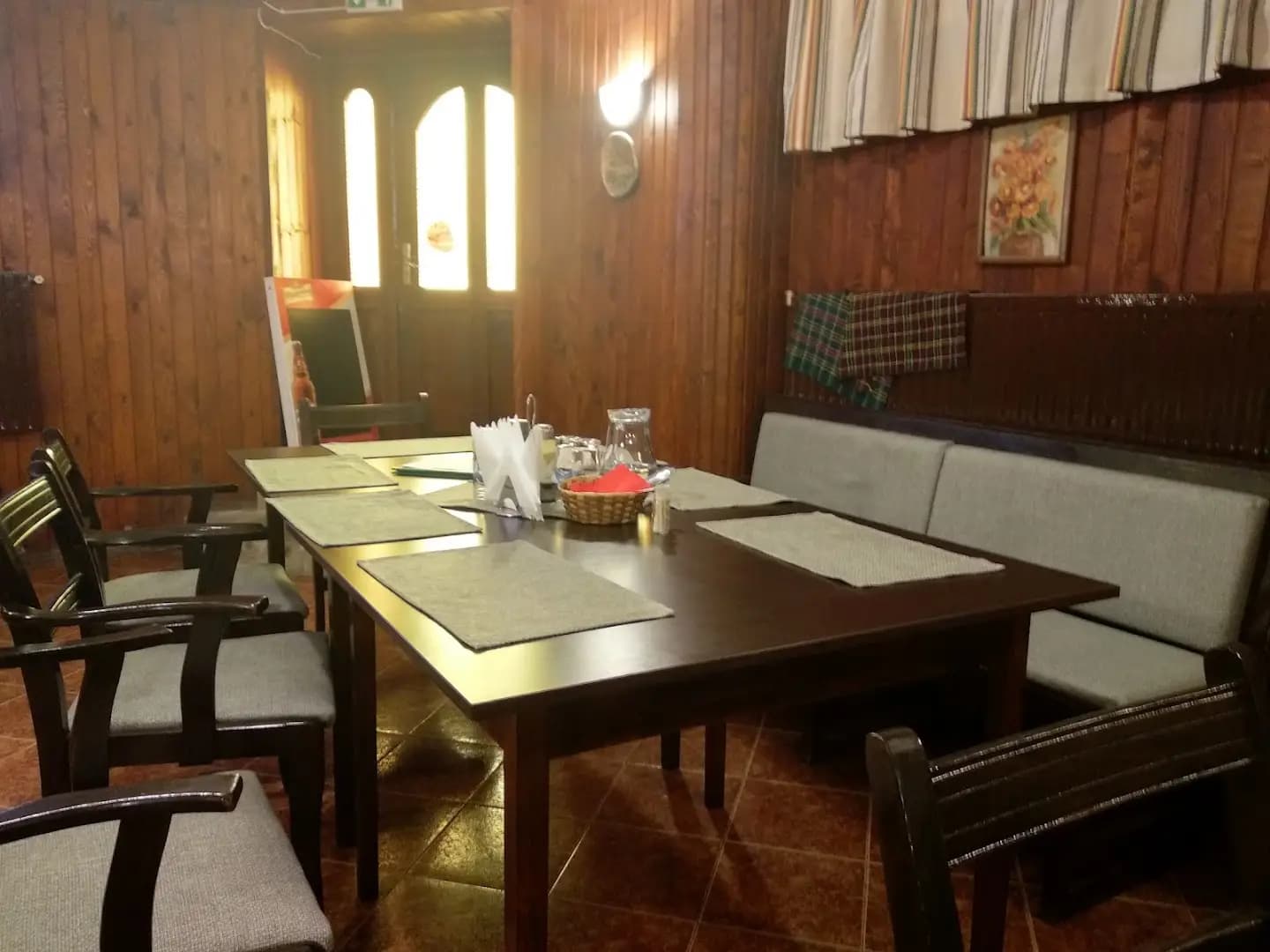 РЕСТОРАНТ МЕХАНАТА,