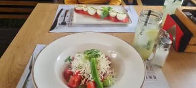 Dream Bar&Dinner Божурищe