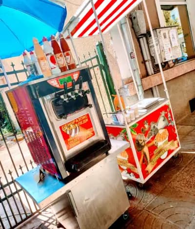Emi's Burger & Duner