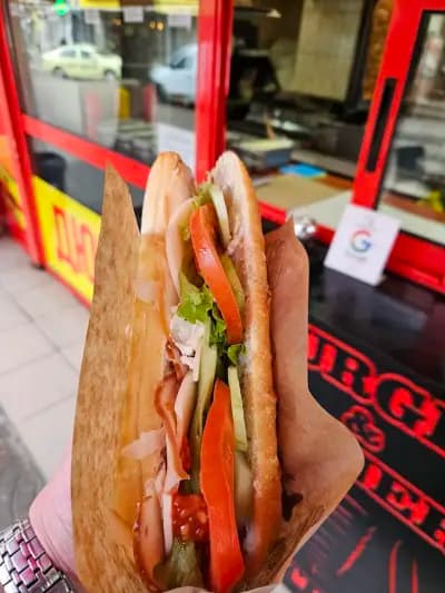 Emi's Burger & Duner