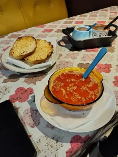 ГОСТИЛНИЦА "ПРИ МЕГИ"