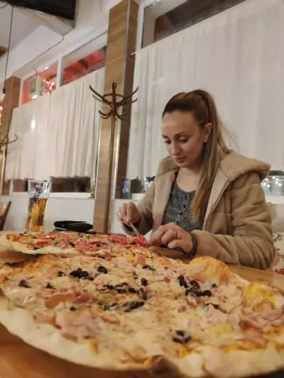 PIZZA & BBQ S