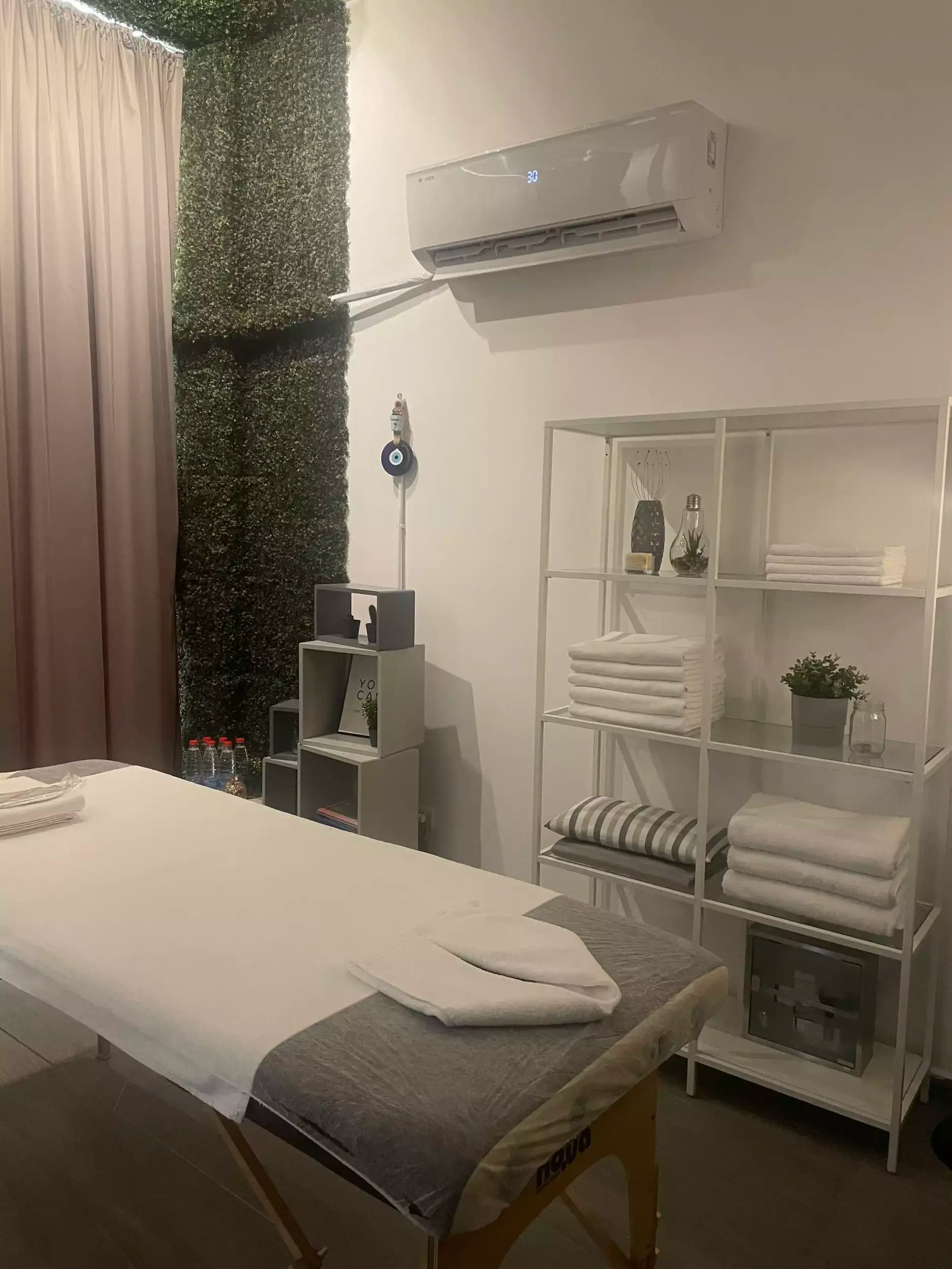 TOPAL by Mass Massage (Мануална Терапия, Физиотерапия, Лазерна Епилация и Антицелулитни Терапии)
