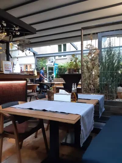 The Clock bar | food