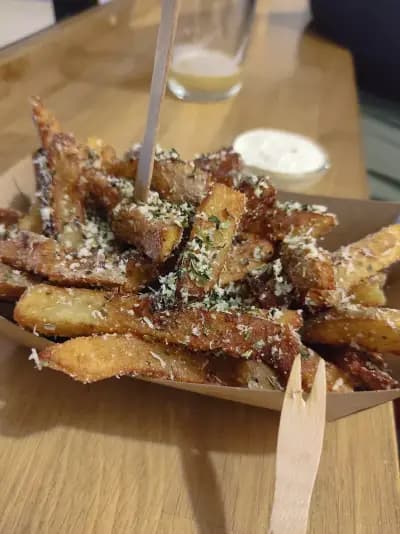 Tap Local: Craft Beer Bar