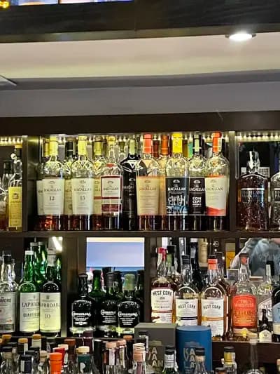 Уиски Бар Caldo Whiskey and Friends
