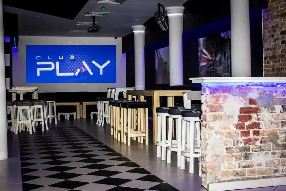 Night Club "P L A Y"