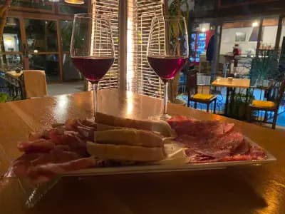 Wine O'Clock - Wine Tasting Bar