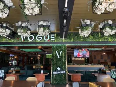 VOGUE Bar & Dinner